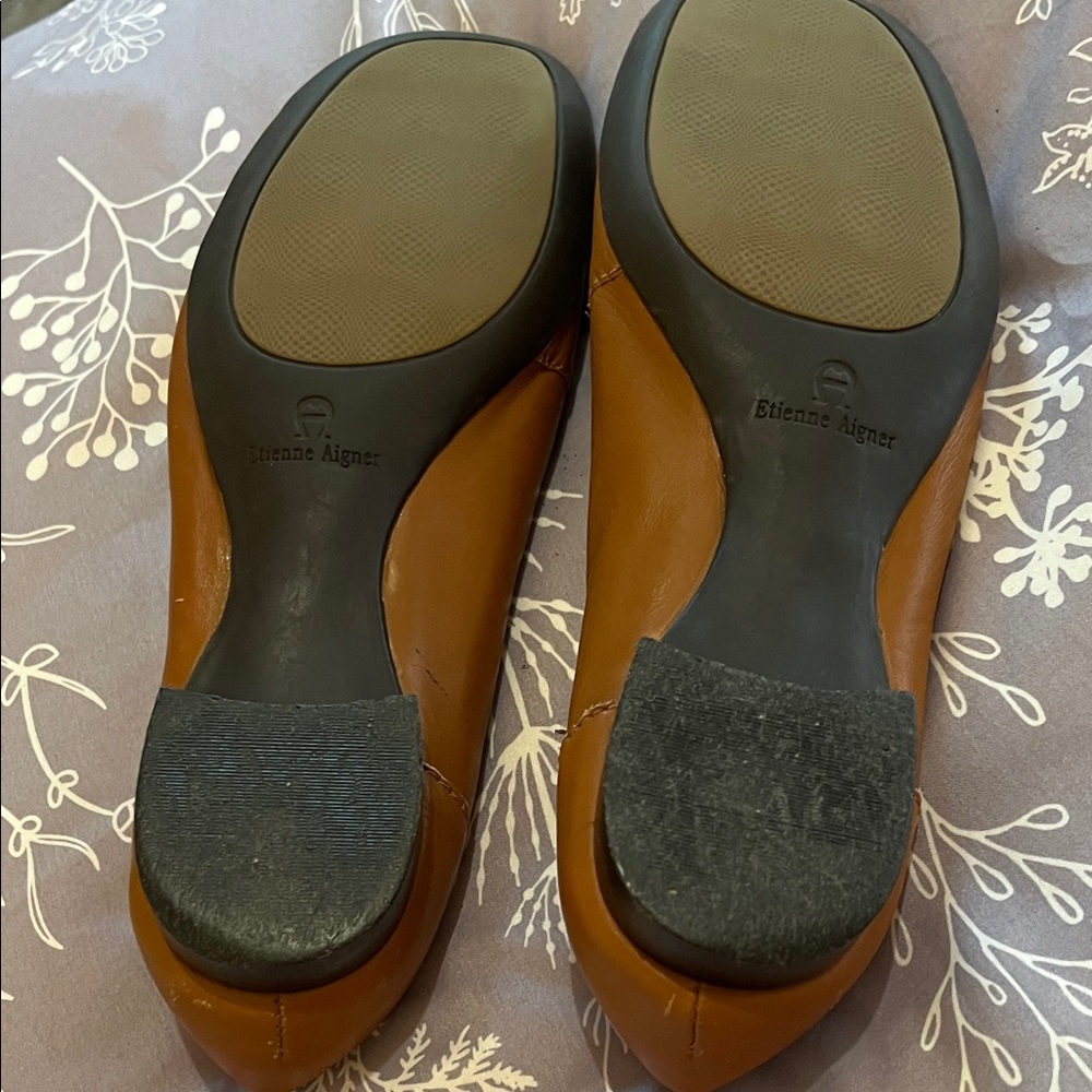 FINAL price ❤️ Beautiful Women’s Classic Tan Soft Leather Loafers - Picture 4 of 5